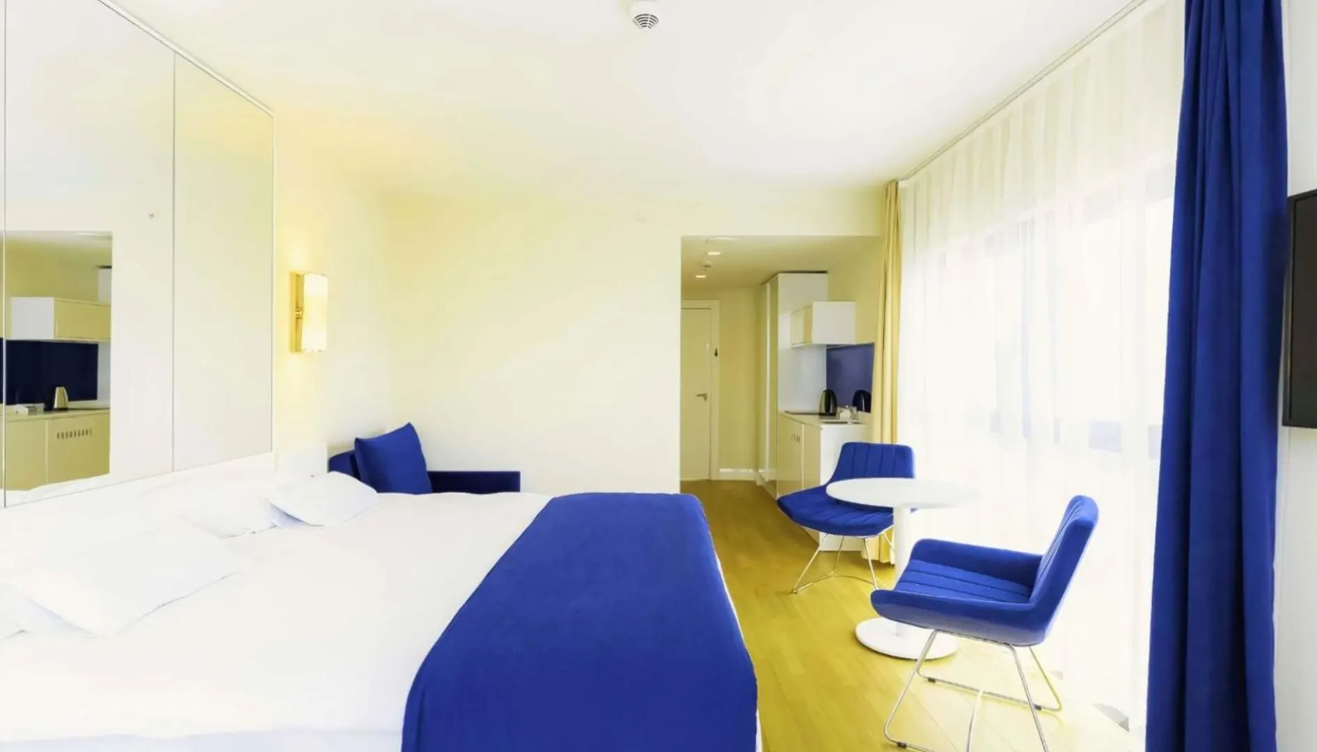 Inviting Sea View Aparthotel In Orbi City Batumi